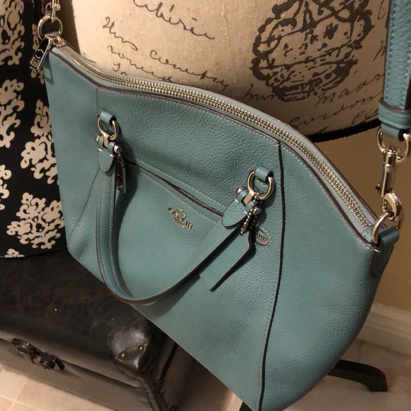 🩵 Coach pebbled leather crossbody bag with detachable strap, zipper pockets - Picture 10 of 17